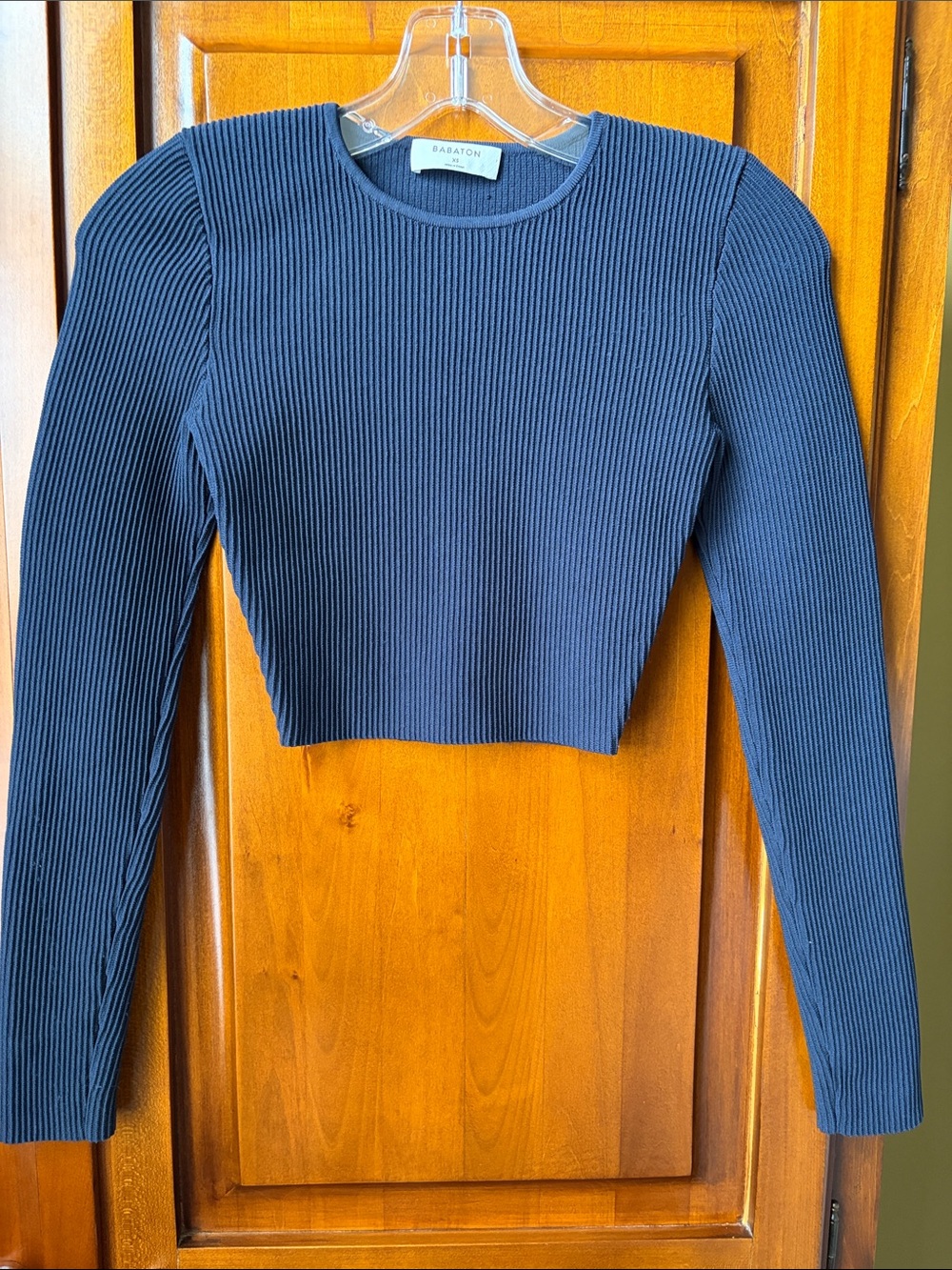 Black Babaton Ribbed Long Sleeve Crop Top